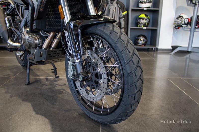 QJMOTOR SRT 600 SX A2