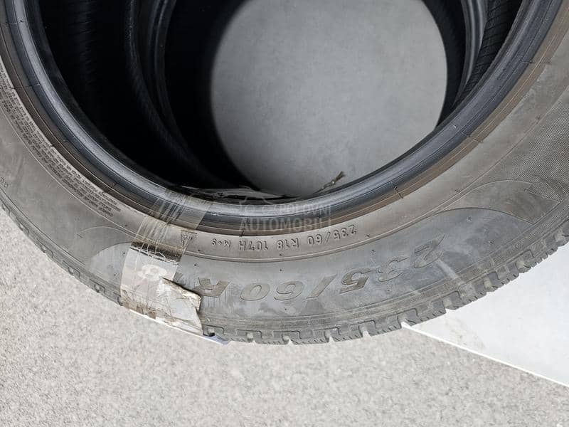 Pirelli 235/60 R18 Zimska