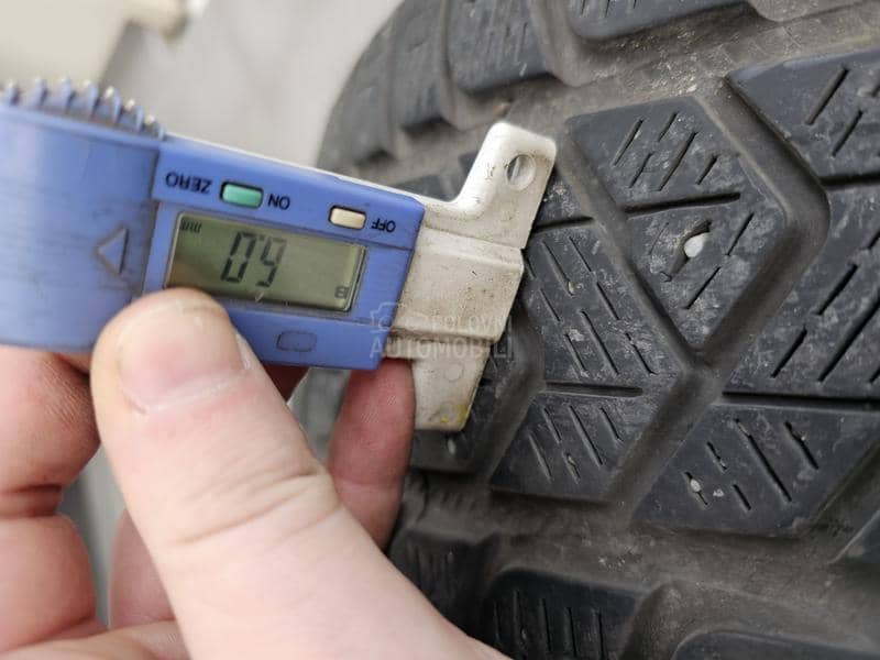 Pirelli 235/60 R18 Zimska