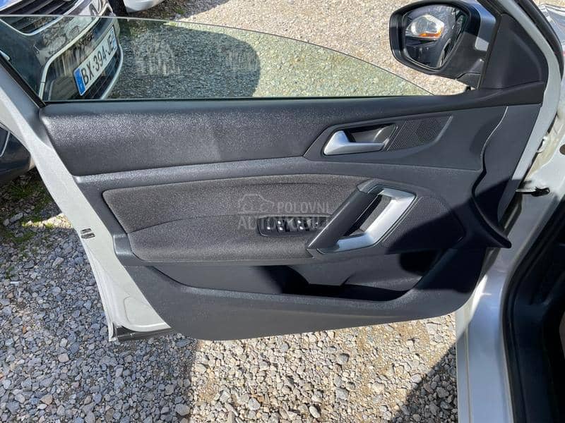 Peugeot 308 1.6 BlueHDI