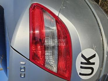 Desno stop svetlo za Mercedes Benz C Klasa od 2007. do 2014. god.