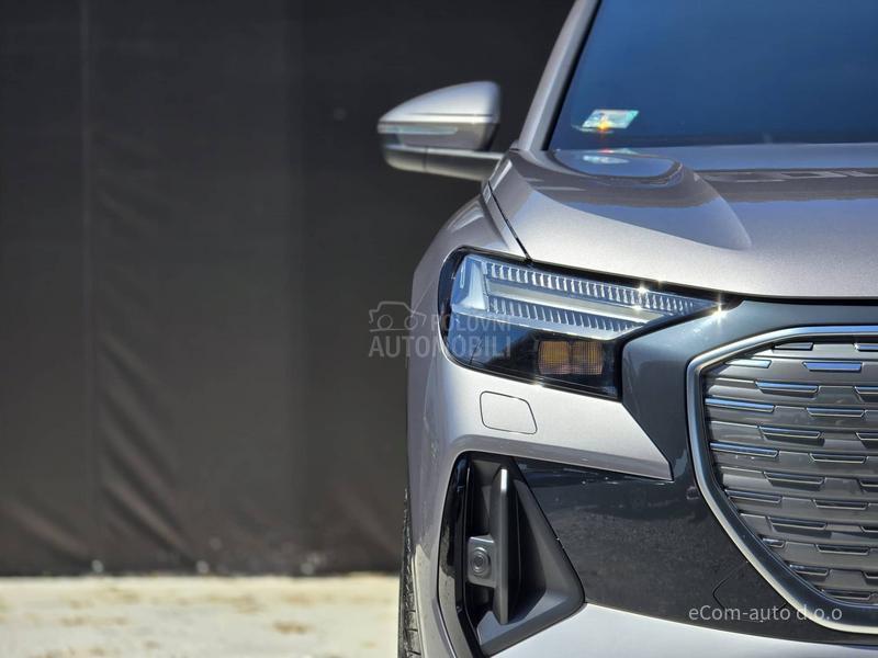 Audi Q4 e-tron S LINE