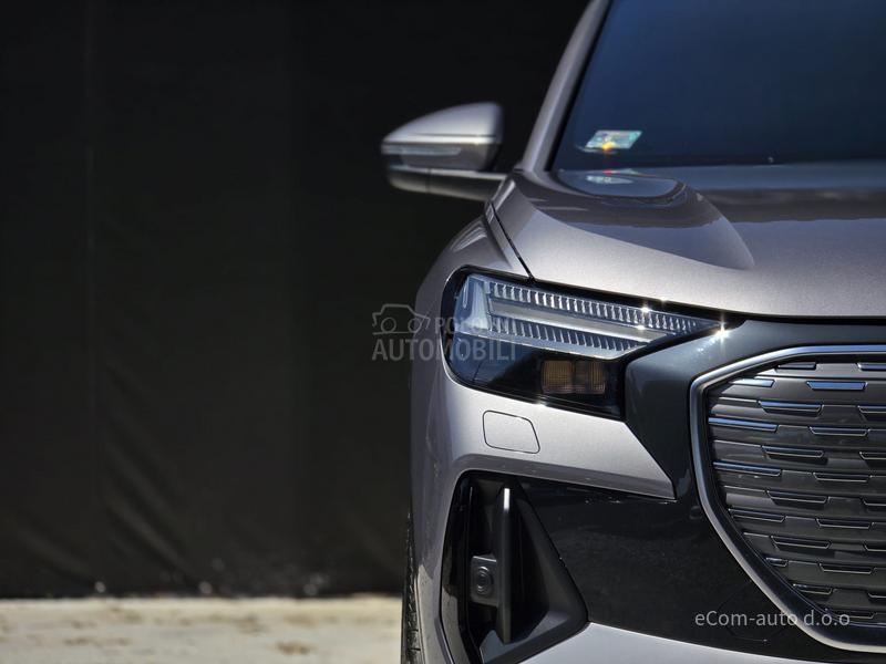 Audi Q4 e-tron S LINE