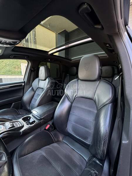 Porsche Cayenne Platinum Edition
