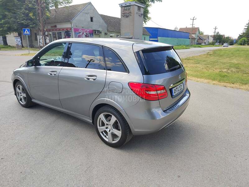 Mercedes Benz B 200 NGT