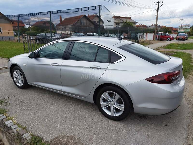 Opel Insignia 1.5 GRAND SPORT