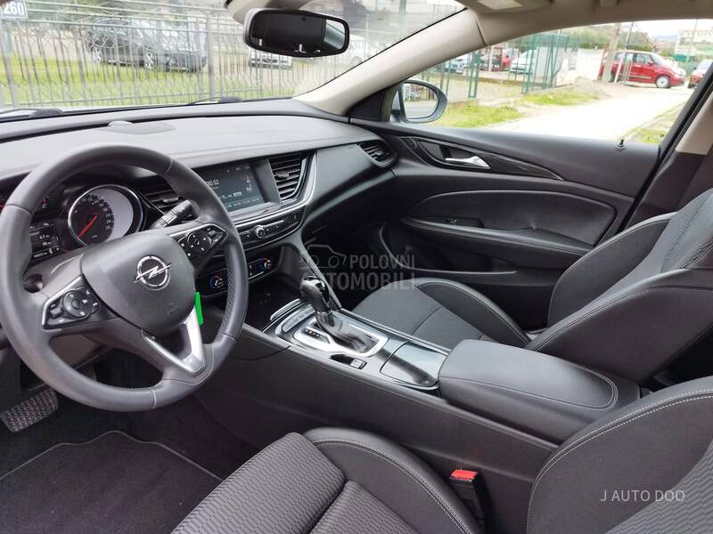 Opel Insignia 1.5 GRAND SPORT