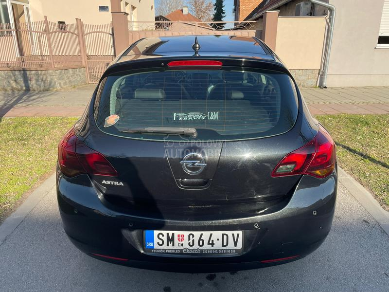 Opel Astra J 1.7 cdti