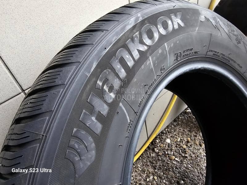 Hankook 215/70 R16 Zimska