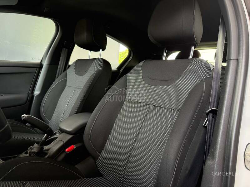 Citroen DS4 1.6hdi/NAV/LED