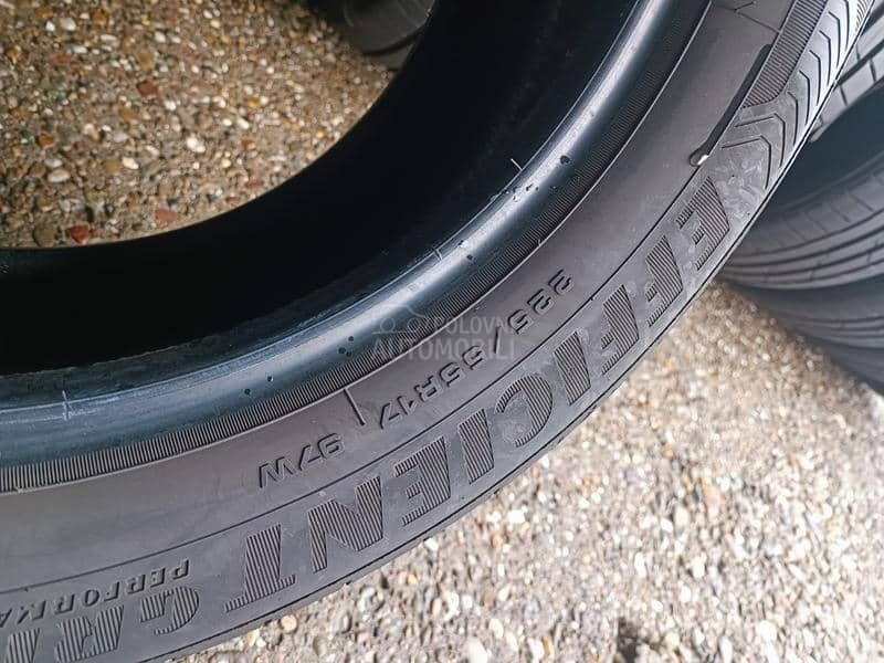 Goodyear 225/55 R17 Letnja