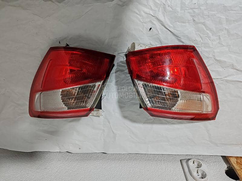 Štop lampa leva desna