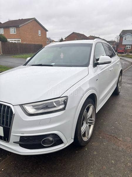 NOSAC BRANIKA NA KRILU