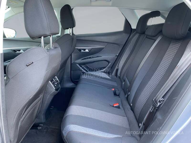 Peugeot 3008 1.2 ACTIVE A/T
