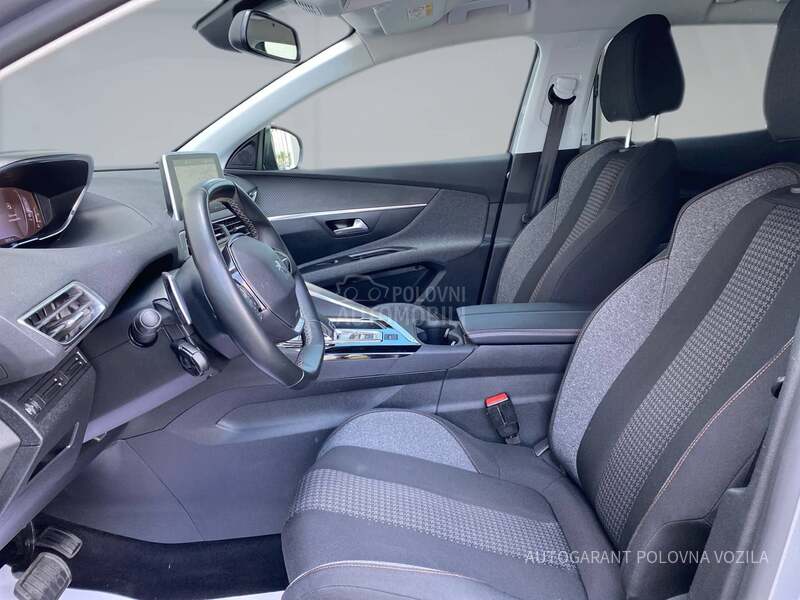 Peugeot 3008 1.2 ACTIVE A/T