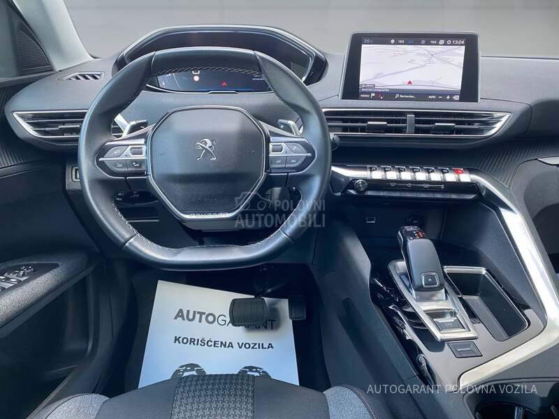 Peugeot 3008 1.2 ACTIVE A/T