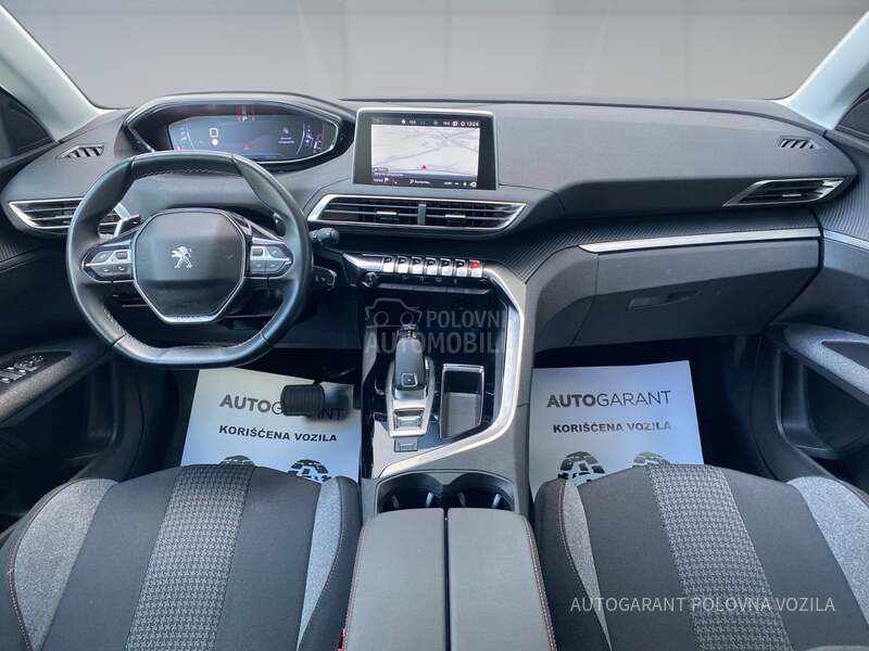 Peugeot 3008 1.2 ACTIVE A/T