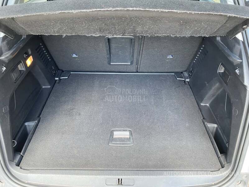 Peugeot 3008 1.2 ACTIVE A/T