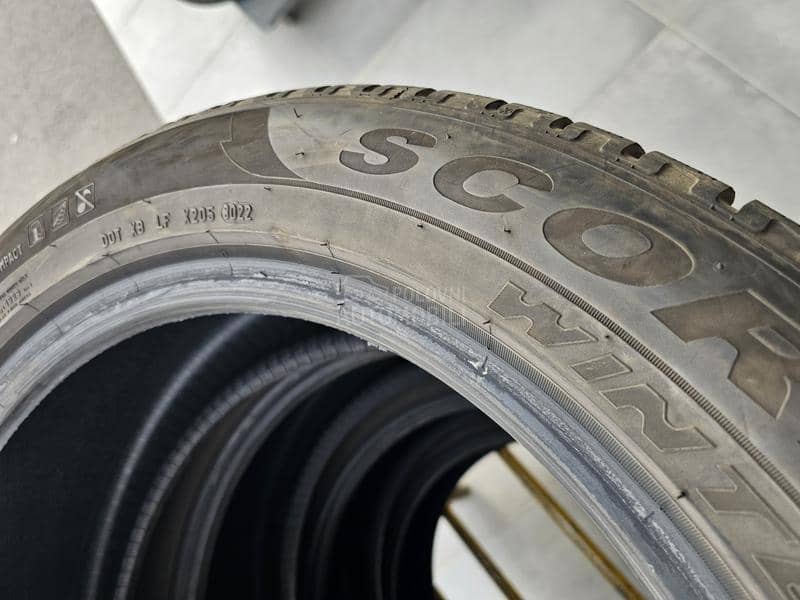 Pirelli 235/50 R19 Zimska