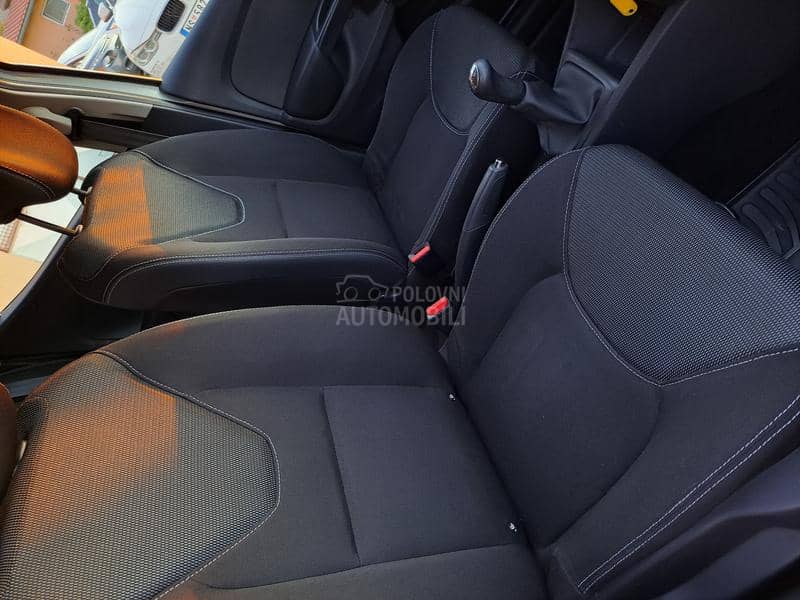 Renault Clio 1.5 P-O-G-L-E-D-A-J