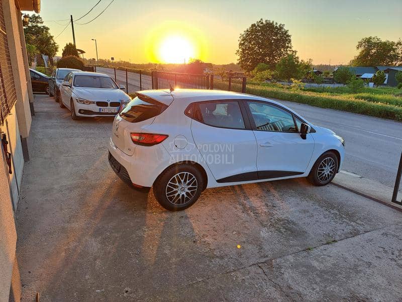 Renault Clio 1.5 P-O-G-L-E-D-A-J