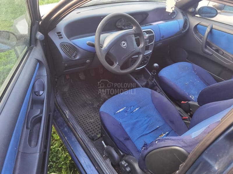 Lancia Ypsilon 2001. god. -  kompletan auto u delovima