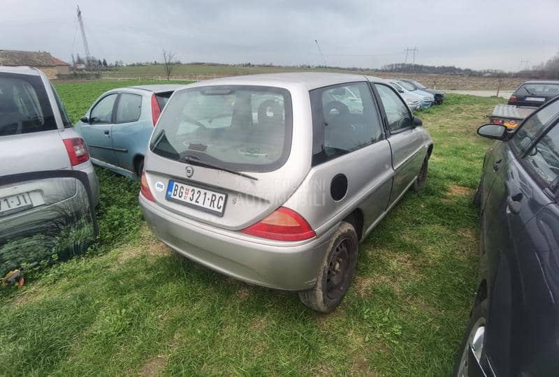 Lancia Ypsilon 2001. god. -  kompletan auto u delovima