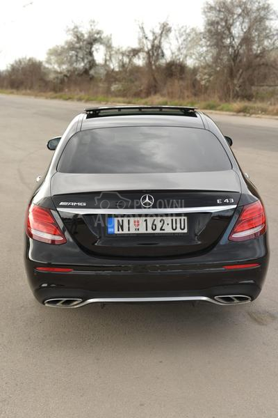 Mercedes Benz E 43 AMG 