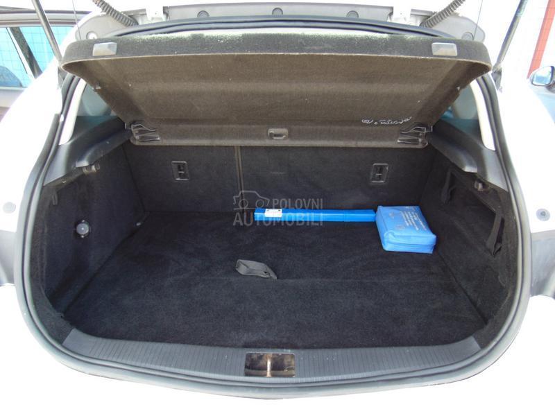 Opel Astra J 1.4 TNG