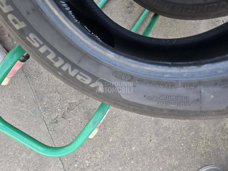 Hankook 225/55 R18 Zimska