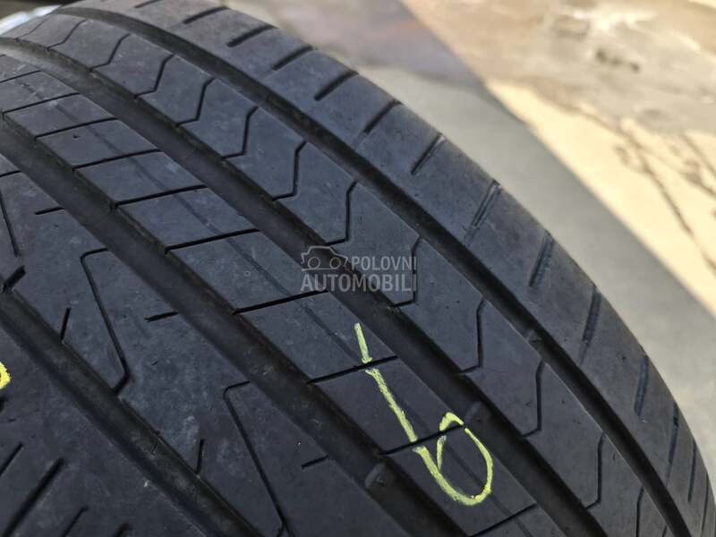 Hankook 225/55 R18 Zimska