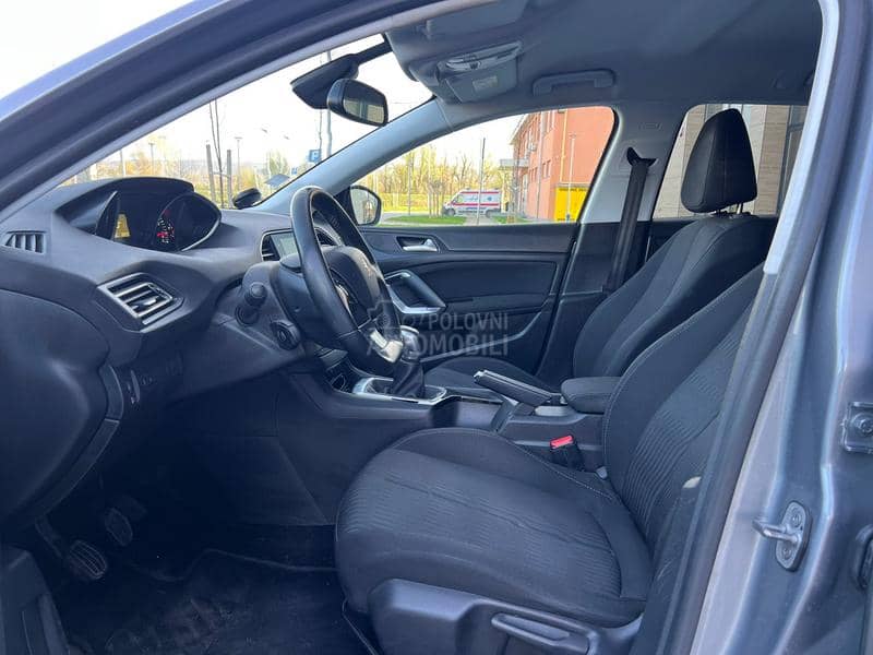 Peugeot 308 1.2