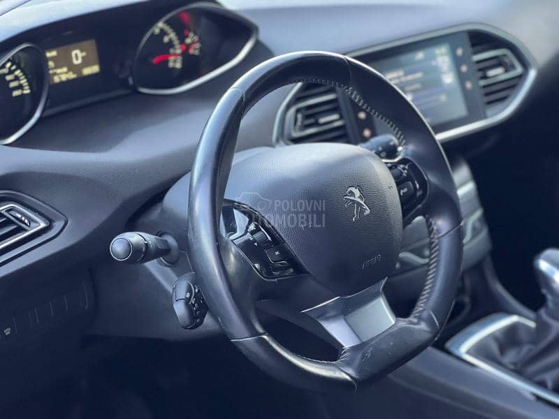Peugeot 308 1.2