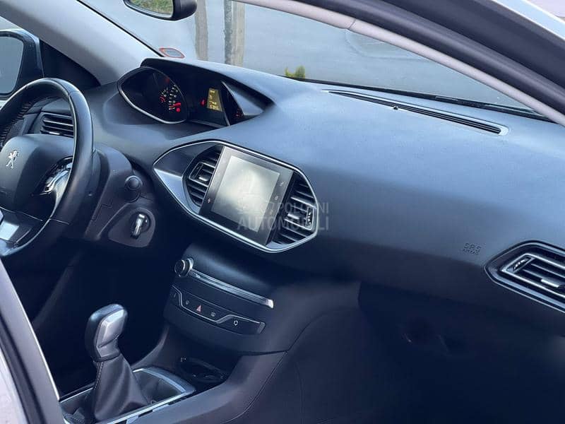 Peugeot 308 1.2
