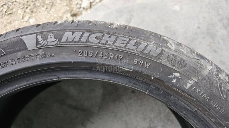 Michelin 205/45 R17 Letnja