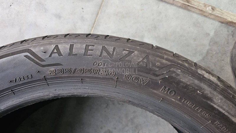 Bridgestone 235/45 R20 Letnja