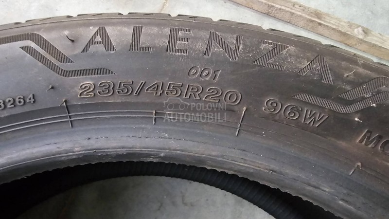 Bridgestone 235/45 R20 Letnja