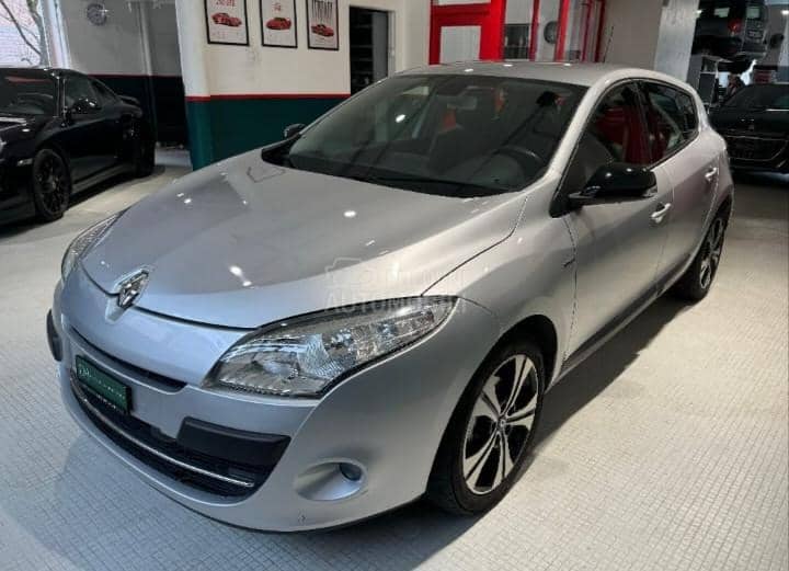 Renault Megane 2013. god. -  kompletan auto u delovima