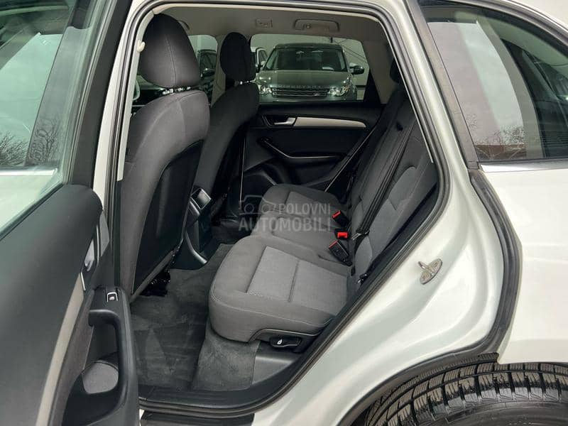 Audi Q5 2,0tdi t o p