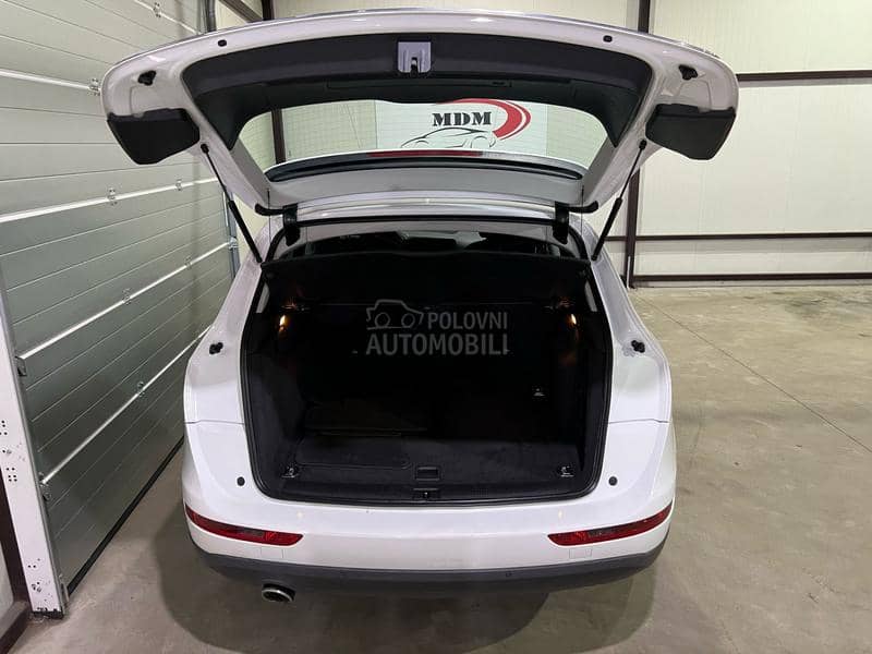 Audi Q5 2,0tdi t o p