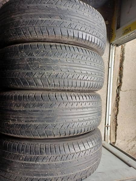 Yokohama 215/65 R16 Letnja