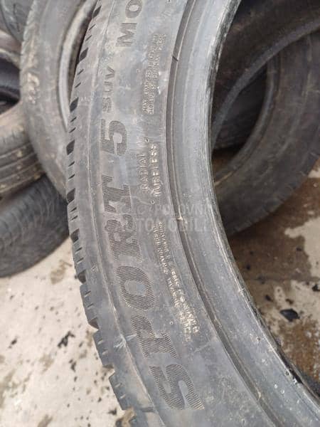 Dunlop 255/45 R20 Zimska