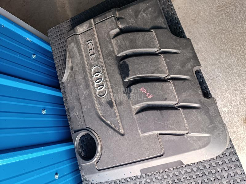 Poklopac motora