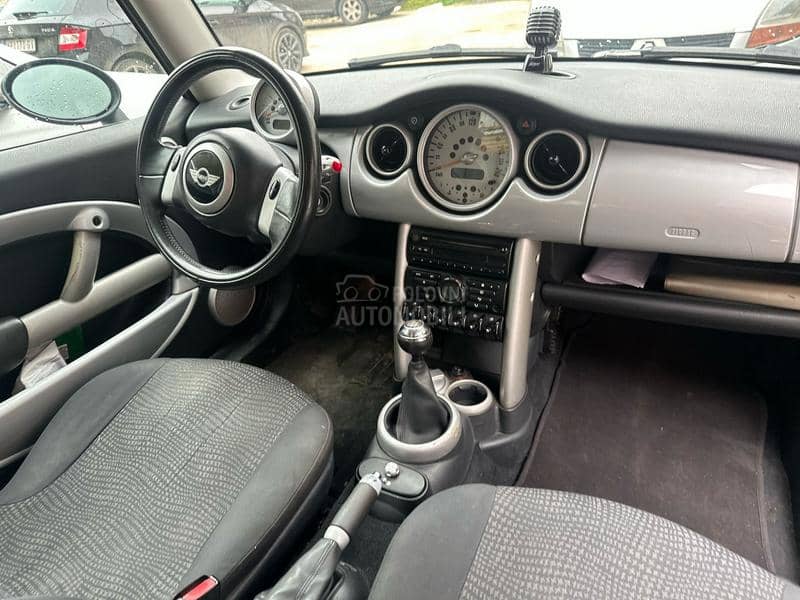 MINI Cooper 1.6i