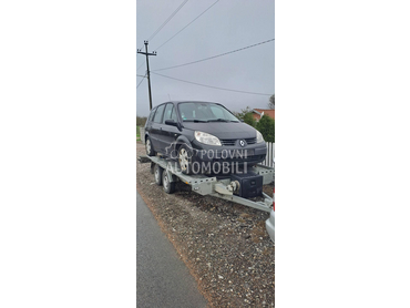 Renault Scenic 2006. god. -  kompletan auto u delovima