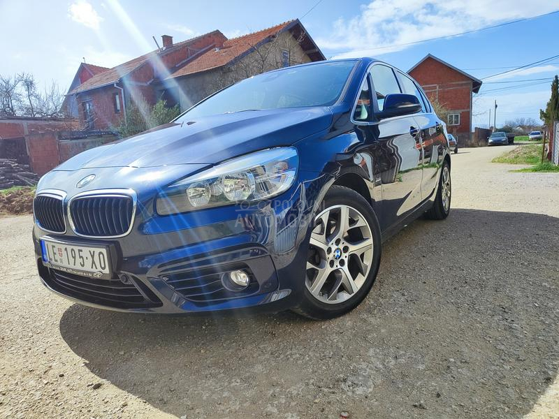 BMW 220 i Sport Line