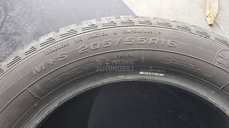 Goodyear 205/55 R16 Zimska