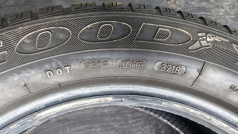 Goodyear 205/55 R16 Zimska