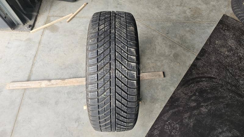 Goodyear 205/55 R16 Zimska