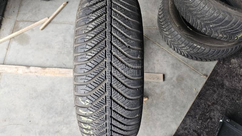 Goodyear 195/55 R16 Zimska